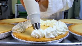 How to make a real Key Lime Pie [upl. by Desdamona]