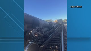 Train derails in Riesel [upl. by Heurlin240]