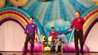 The wiggles atlanta 2019 apples and bananas [upl. by Chancey]