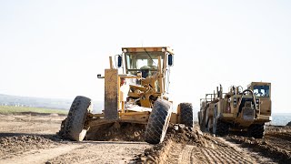 Moving Southern Dirt with Scrapers Excavators and Dozers [upl. by Cordy760]