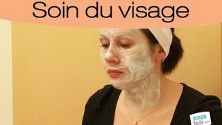 Comment réaliser un soin du visage à domicile [upl. by Oiramrej]